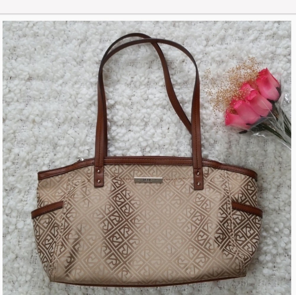 Relic Signature Cloth Brown Tan Shoulder bag